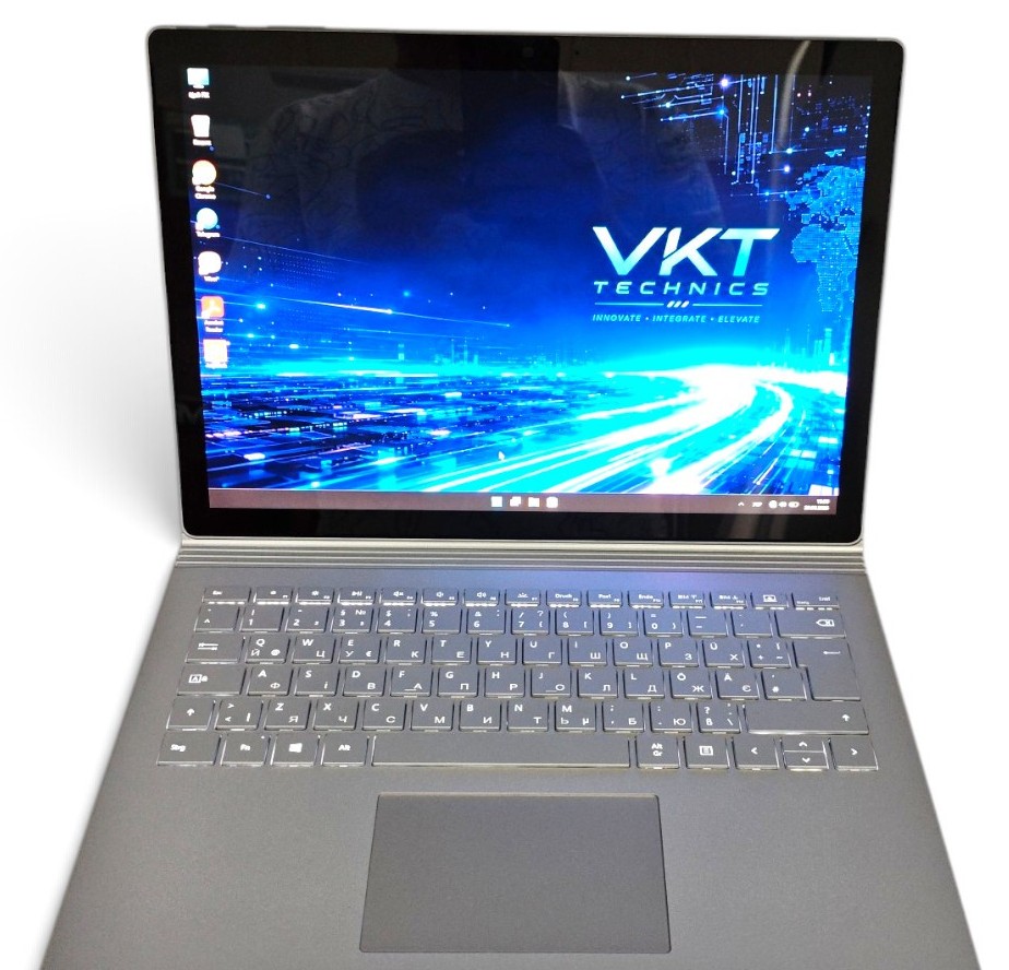 Ігровий ноутбук б/у Microsoft Surface Book 2 13.5" 3K Core i7-8650U 8/256 GTX 1050 2GB