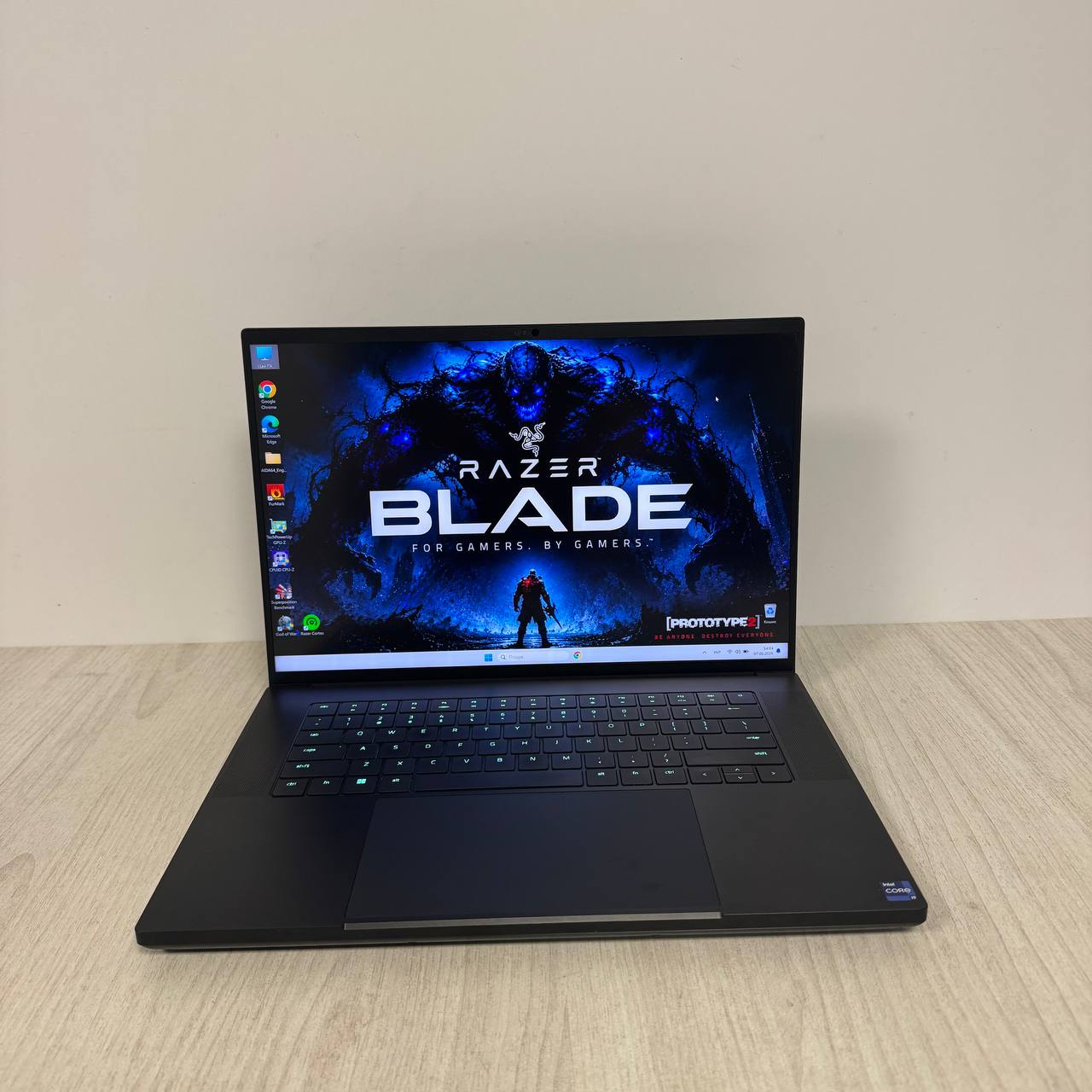 Ігровий ноутбук б/у Razer Blade 16 RZ09-0483 miniLED 16.0" 4K+ 120Hz Core i9-13950HX 16/1TB RTX 4090 16GB