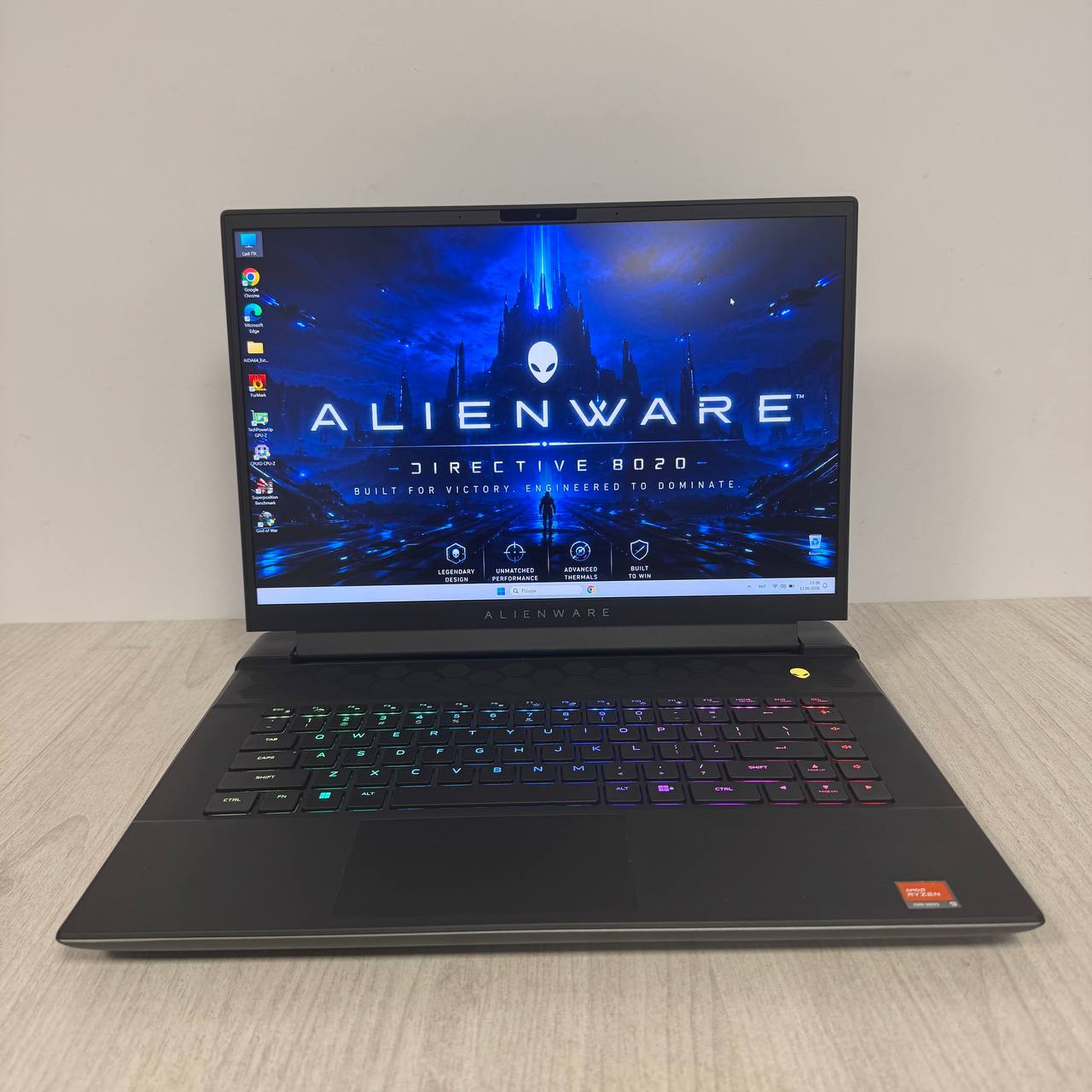 Ігровий ноутбук б/у Dell Alienware m16 R1 16.0" QHD+ 240Hz Ryzen 9 7845HX 16/1.024TB RTX 4080 12GB