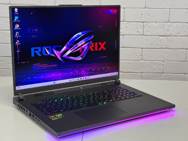 Ігровий ноутбук б/у ASUS ROG Strix G18 QHD+ 240Hz Ryzen 9 8940HX 32/1TB RTX 5060 8GB