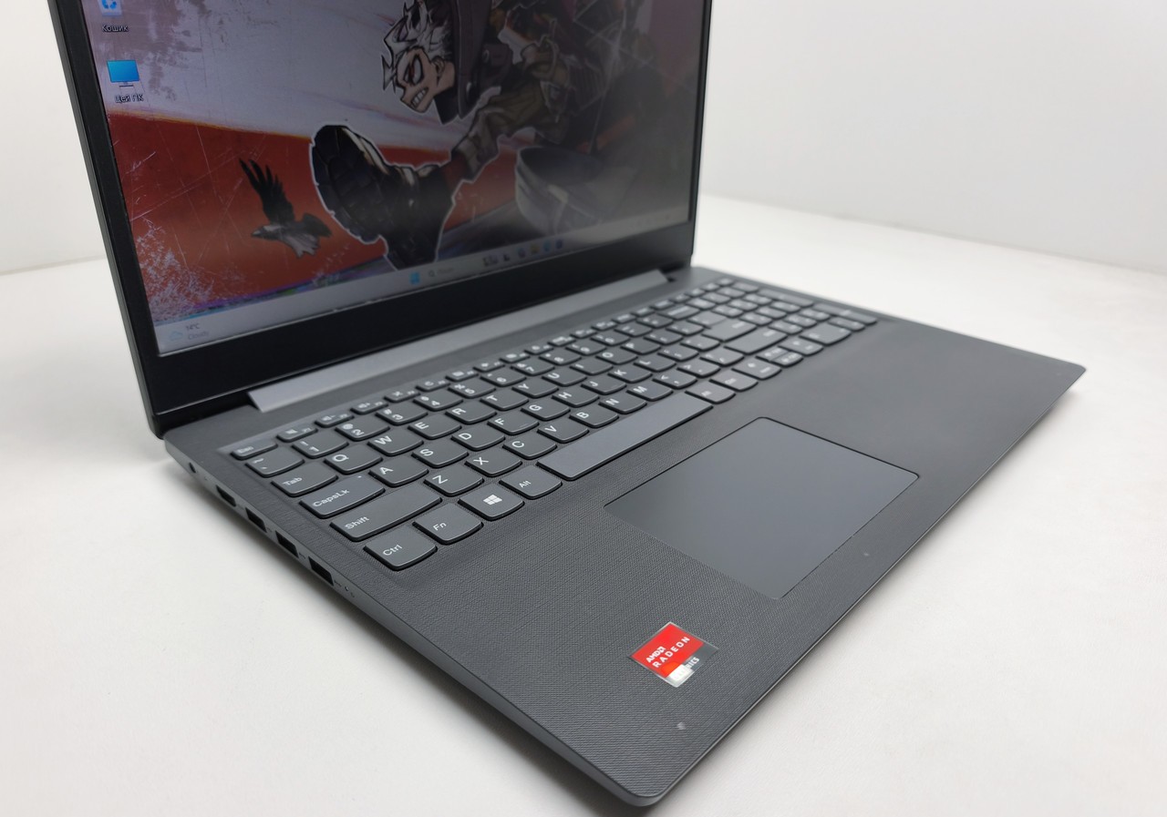 Ноутбук б/у Lenovo V15 15.6" FHD Ryzen 5 3500U 8/256